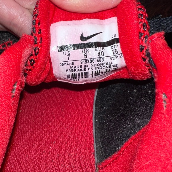 Nike Men's Red Revolution 3 Athletic Running Shoes Size 7 - Picture 4 of 5